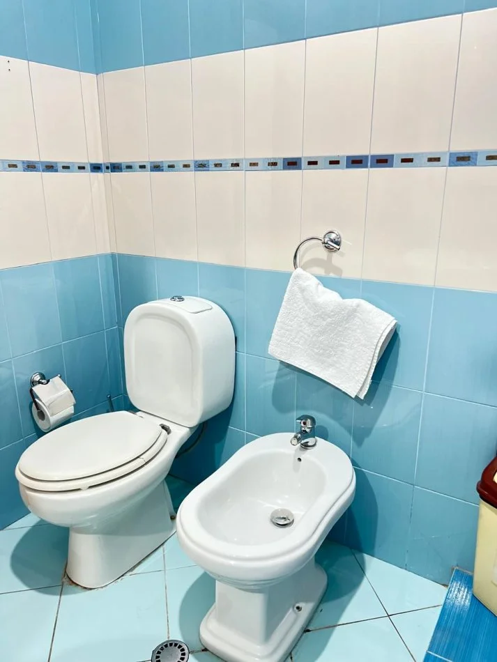 Tirane, jepet me qera apartament 2+1+Ballkon Kati 2, 95 m² 750 € (Zogu i Zi)