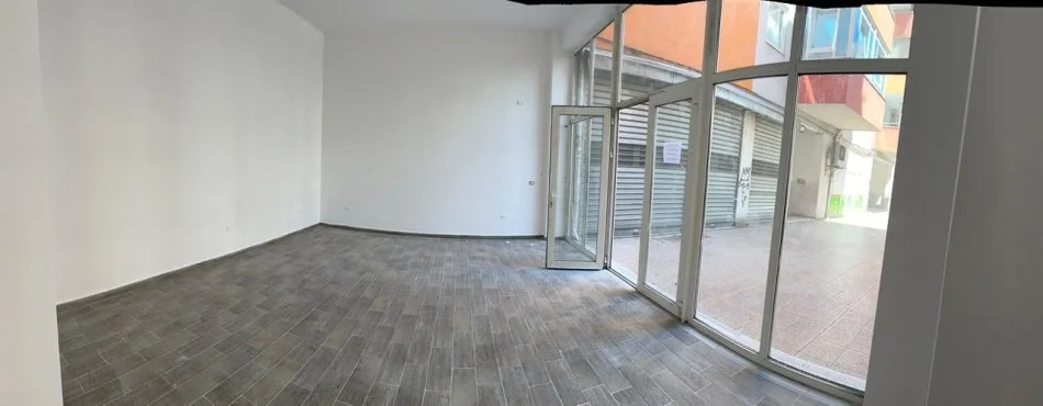 JEPET ME QERA AMBIENT BIZNESI – RRUGA JORDAN MISJA , Kati 0, 50 m² 400 €