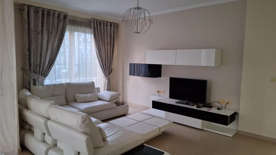 Me Qera:  2+1+2wc 📍Stacioni i Trenit - Gener 2 || Kt.3 ||Pllt.2015 - 700€ - S.110m²