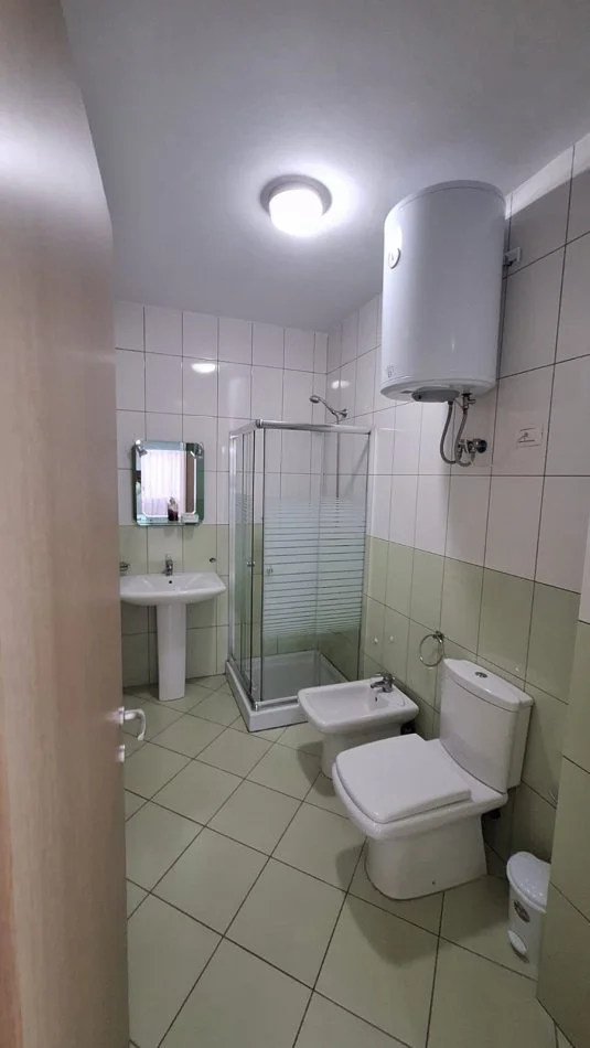 Me Qera:  2+1+2wc 📍Stacioni i Trenit - Gener 2 || Kt.3 ||Pllt.2015 - 700€ - S.110m²