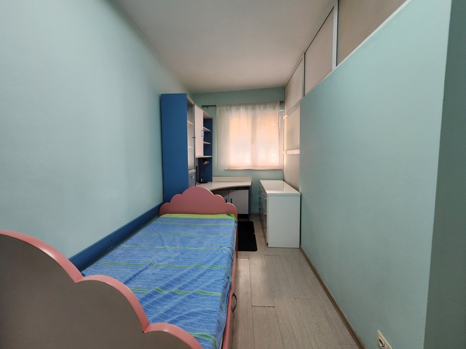 Apartament Me qira : 3+1& 2 baallkone 📍Qendër/ pazari ri (100 m2)  750 eu🔥🔥