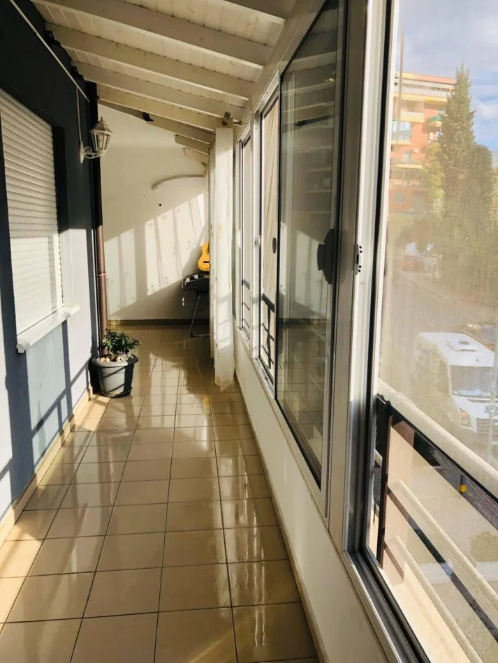 Tirane, shitet apartament 2+1+Ballkon Kati 2, 115 m² 150.000 € (Restorant Fresku)