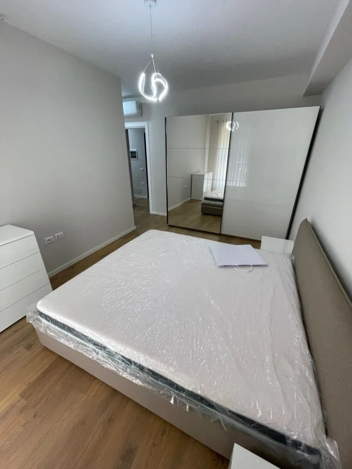 Tirane, jepet me qera apartament 2+1+Ballkon Kati 2, 100 m² 700 € (Don Bosko)