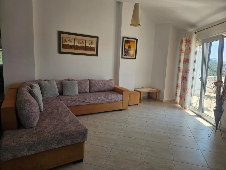 Tirane, jap me qera apartament+verande + 2 garazhde| Penthouse Kati 7,