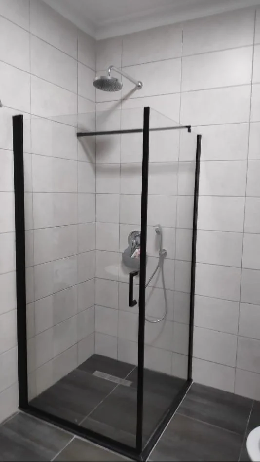 Tirane, jepet me qera apartament 2+1+Ballkon Kati 11, 100 m² 850 € (Pazari ri)