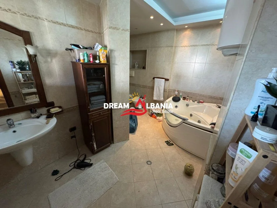 Tirane, shitet apartament 2+1+Ballkon Kati 4, 222 m² 225.000 € (Ali Dem, prane Fushes)