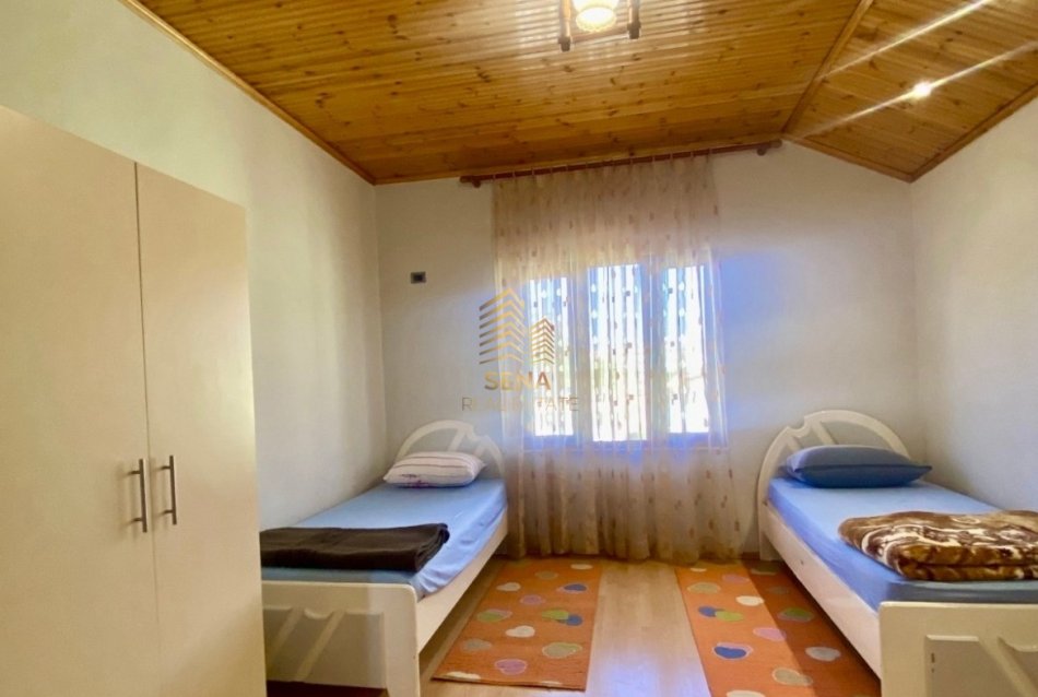 Tirane, jepet me qera shtepi 2+1+Ballkon Kati 3, 100 m² 500 € (Rruga Beniamin Kruta)