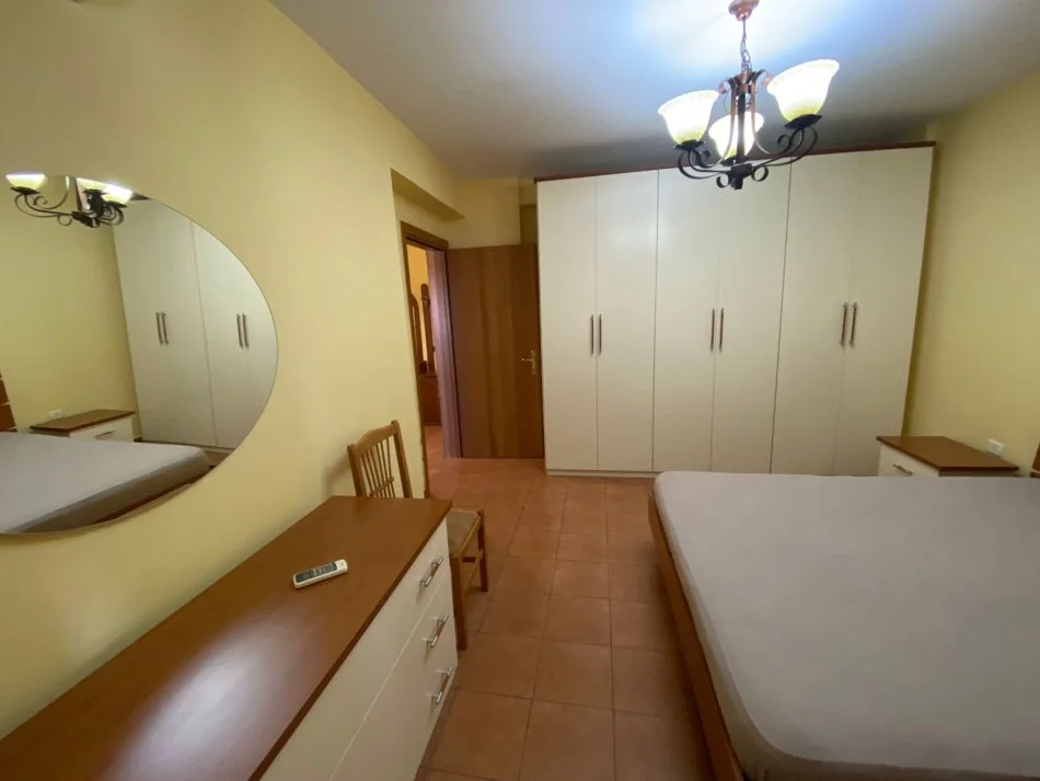 Tirane, jap me qera apartament 1+1+Ballkon Kati 6, 70 m² 500 € (rruga Ndre Mjeda)