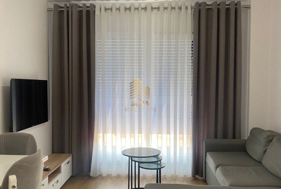 Tirane, jepet me qera apartament 2+1+Ballkon Kati 7, 70 m² 550 € (Rruga Pasho Hysa)
