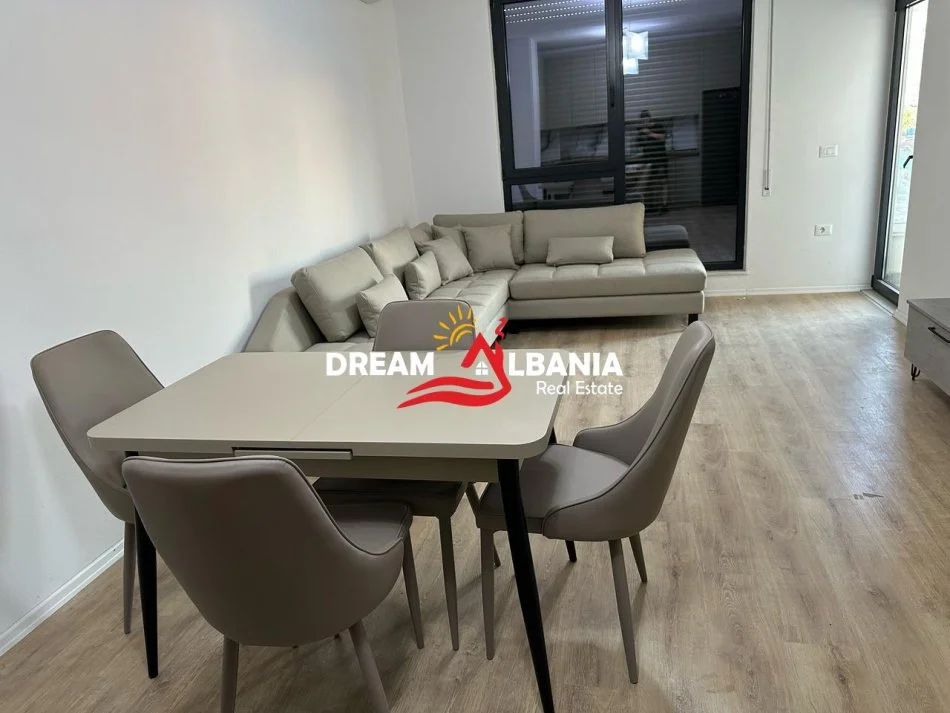 Tirane, jepet me qera apartament 1+1 Kati 2, 65 m² 600 € (tek Residenca Erli, Porcelan)