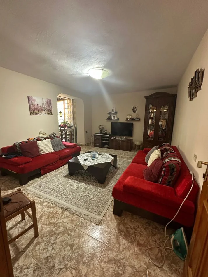 Tirane, shitet apartament 2+1 Kati 2, 78 m² (Kinostudio)