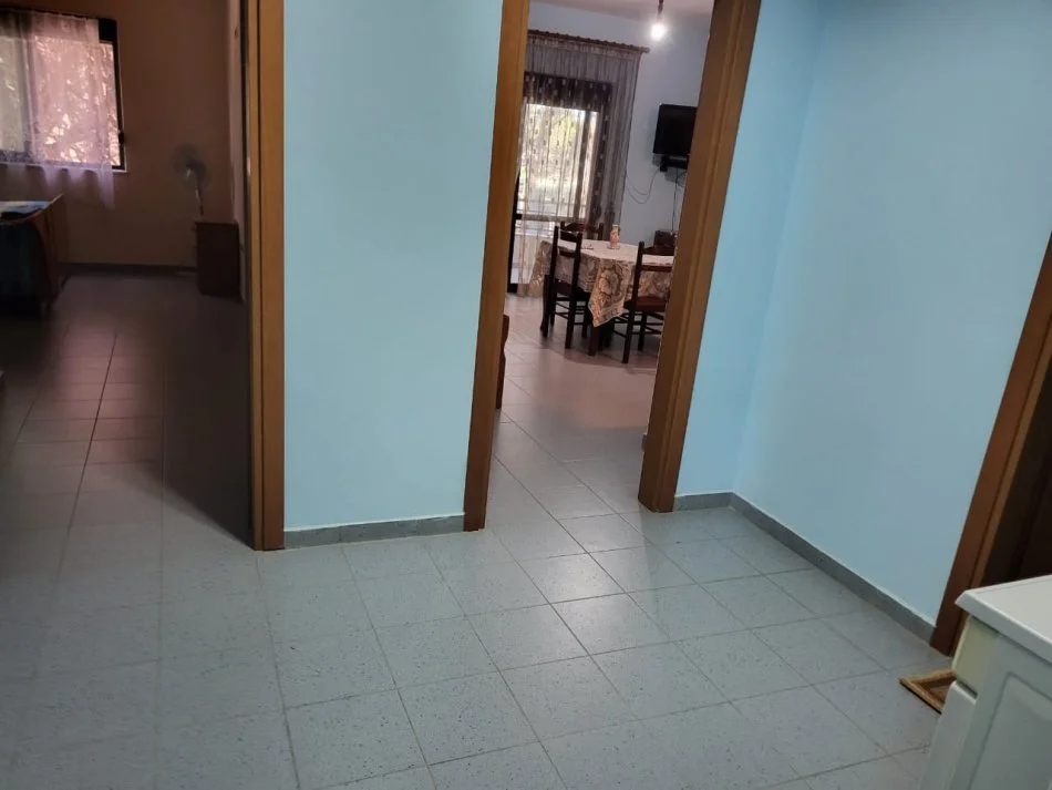 Mali Robit, shitet apartament 1+1+Aneks+Ballkon Kati 4, 78 m² 79.000 €