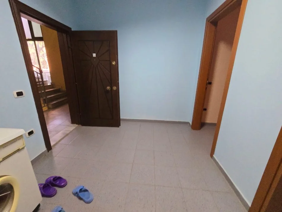 Mali Robit, shitet apartament 1+1+Aneks+Ballkon Kati 4, 78 m² 79.000 €