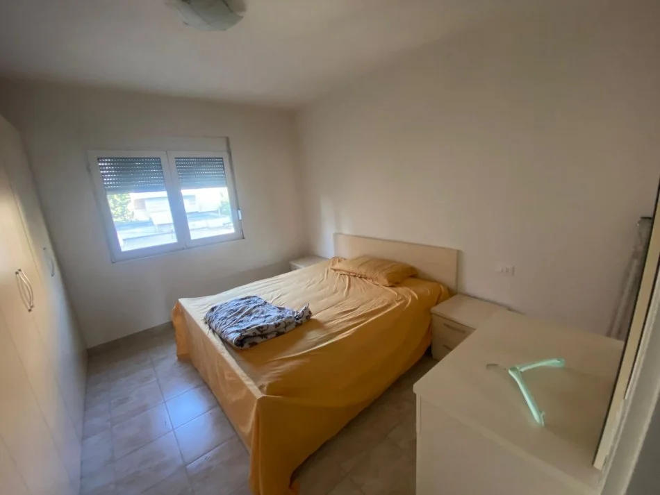 Tirane, shitet apartament 1+1 Kati 3, 55 m² 93.000 € (Porcelani)