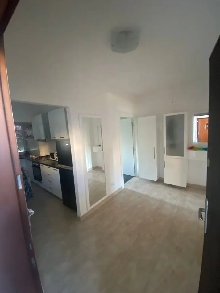 Tirane, shitet apartament 1+1 Kati 3, 55 m² 93.000 € (Porcelani)