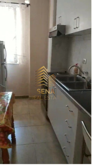 Tirane, jepet me qera Vile 2+1 , 80 m² 450 € (Rruga Sali Nivica)