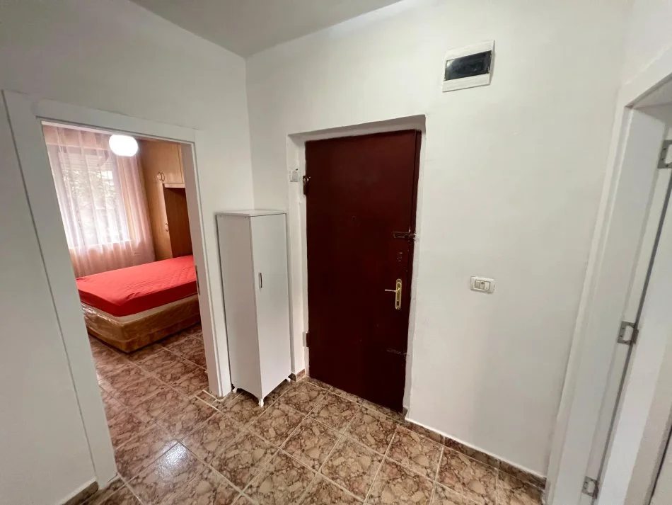 Tirane, jap me qera apartament 2+1+Ballkon Kati 2, 75 m² 500 € (RRUGA ASIM VOKSHI PERBALLE HARRY FULTZ)