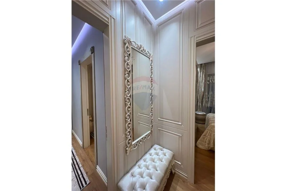 Tirane, jepet me qera apartament 1+1 Kati 7, 124 m² 1.400 € (delijorgji)