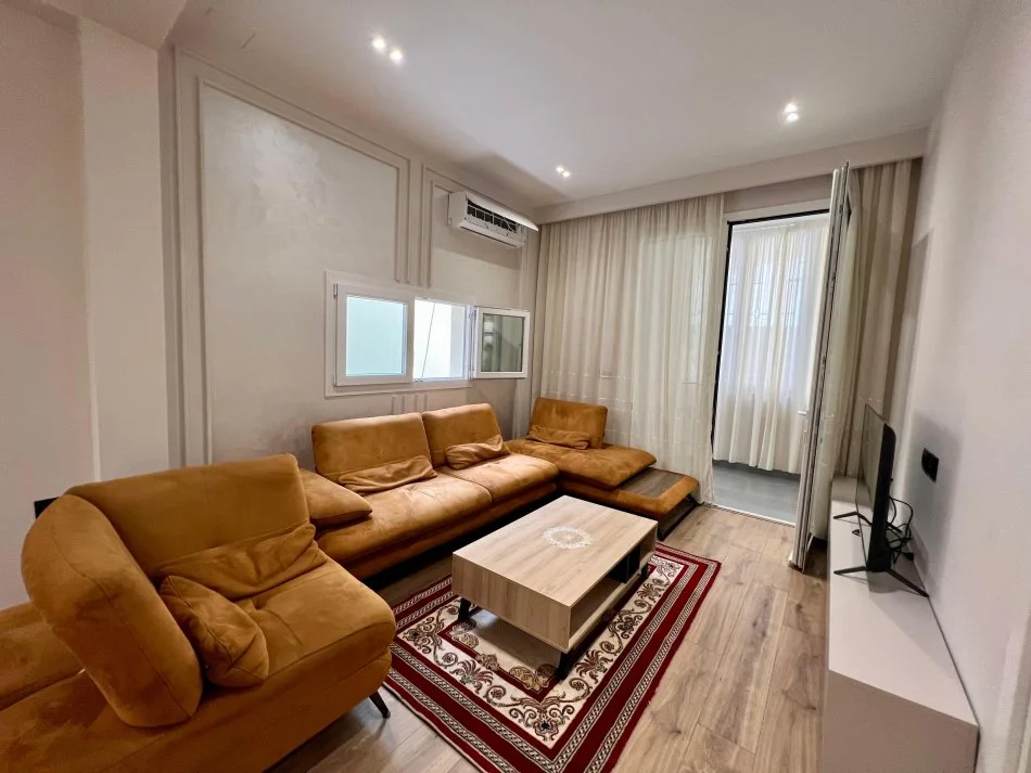 Tirane, jap me qera apartament 1+1 Kati 1, 60 m² 600 € (RRUGA E DURRESIT)