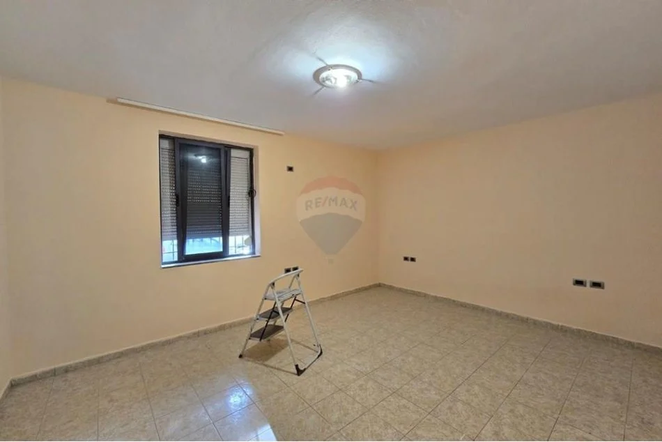Tirane, jepet me qera apartament 2+1 Kati 0, 62 m² 450 € (sabaudin gabrani)