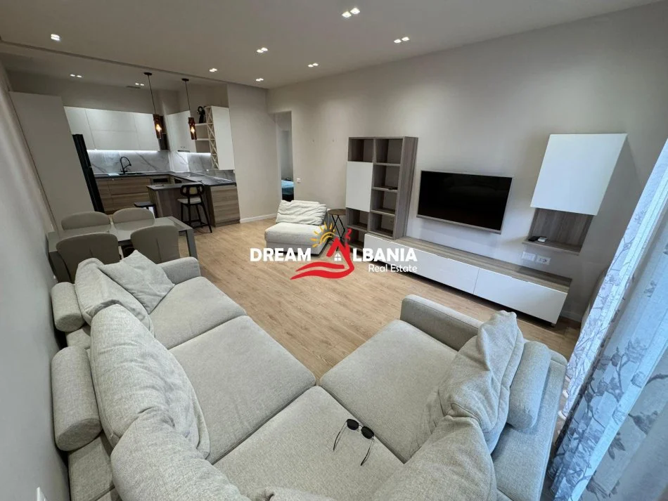 Tirane, shitet apartament 3+1 Kati 3, 135 m² 290.000 € (tek Liqeni Thate, prane Rr Peti)