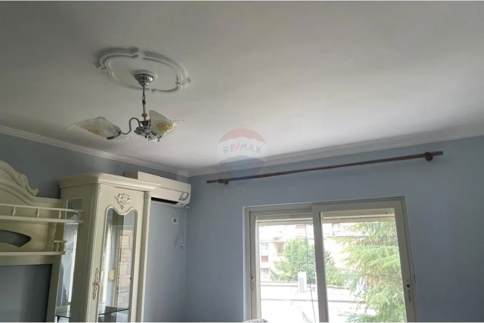 Tirane, jepet me qera apartament 1+1 Kati 4, 60 m² 450 € (rruga e elbasanit)