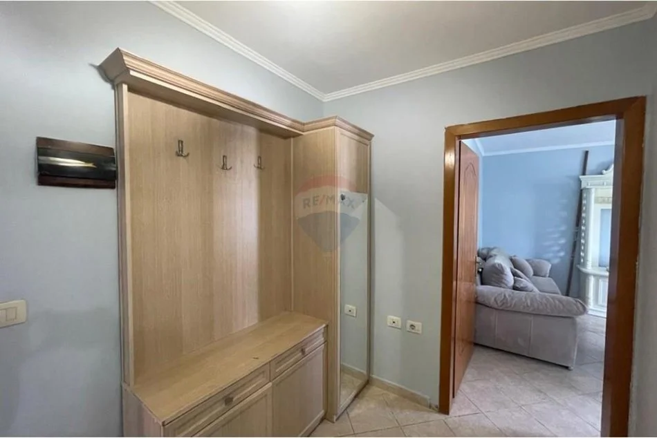 Tirane, jepet me qera apartament 1+1 Kati 4, 60 m² 450 € (rruga e elbasanit)