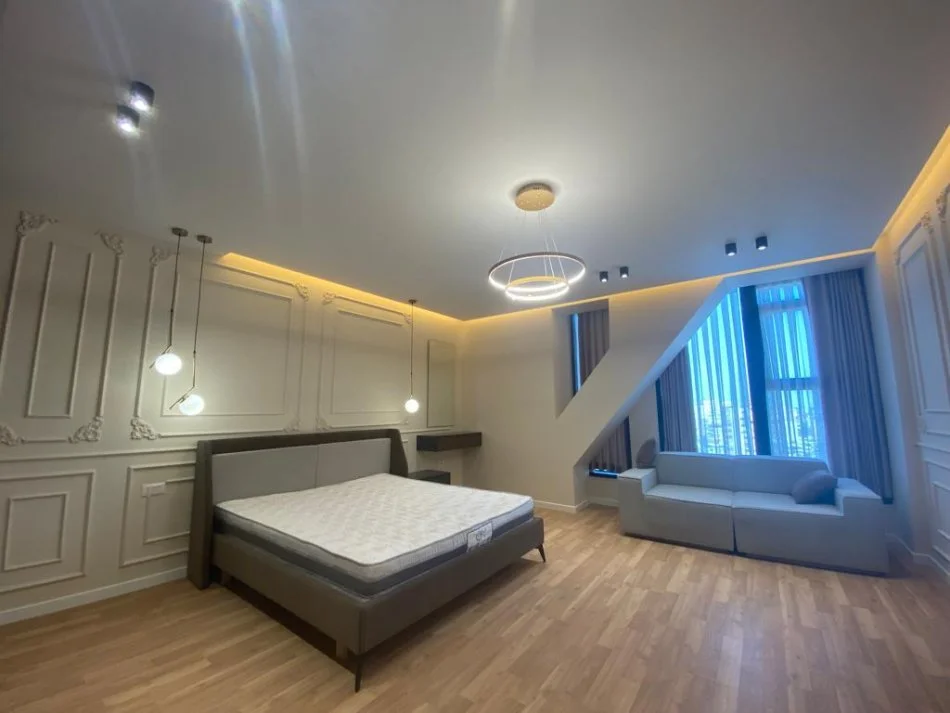 Tirane, jepet me qera apartament 1+1 , 580€ (KOMPLEKSI SQUARE 21)