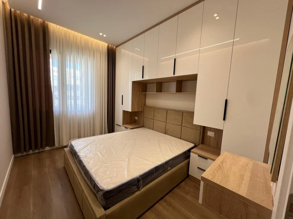 Tirane, jepet me qera apartament 1+1+Ballkon Kati 5, 68 m² 850 € (Bulevardi Gjergj Fishta)