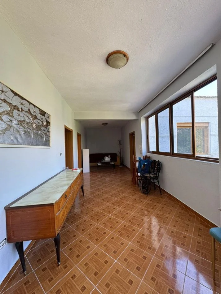Tirane, jepet me qera apartament 2+1 Kati 2, 400 € (Tek shkolla Bajram Curri)