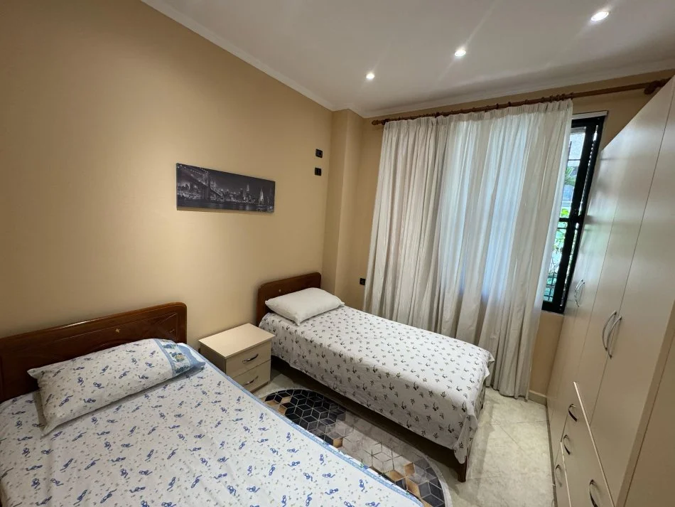 Tirane, jap me qera apartament 2+1 Kati 1, 80 m² 450 € (rruga don bosko)