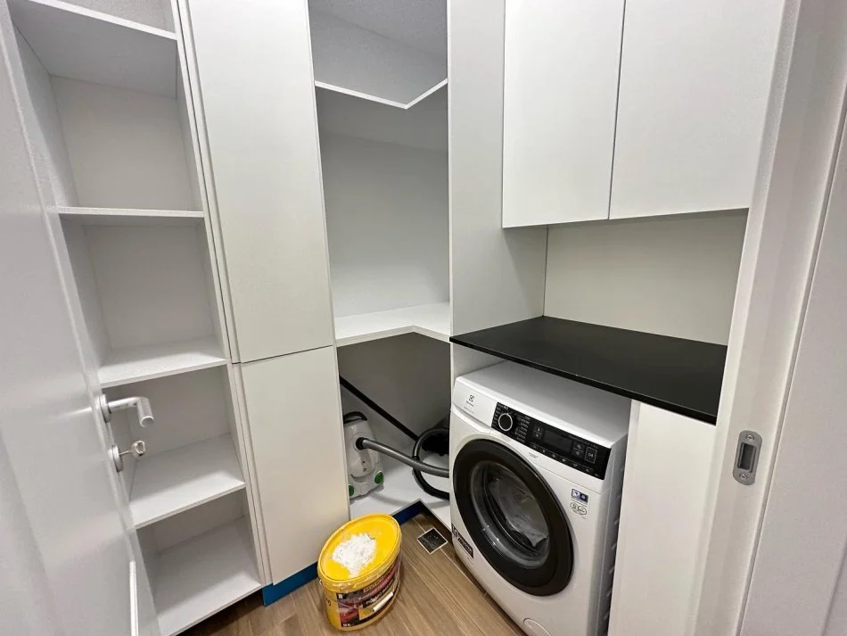 Tirane, jap me qera apartament 2+1+Ballkon Kati 2, 100 m² 1.200 € (rruga muhamet gjollesha)