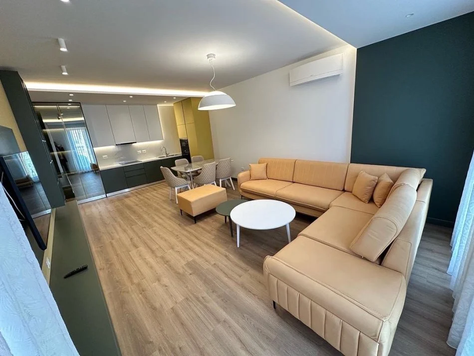 Tirane, jap me qera apartament 2+1+Ballkon Kati 2, 100 m² 1.200 € (rruga muhamet gjollesha)