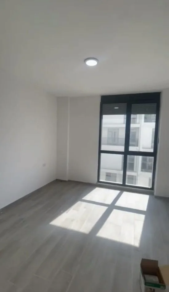 Tirane, jepet me qera apartament 3+1+Ballkon Kati 3, 117 m² 450 € (5 maj)