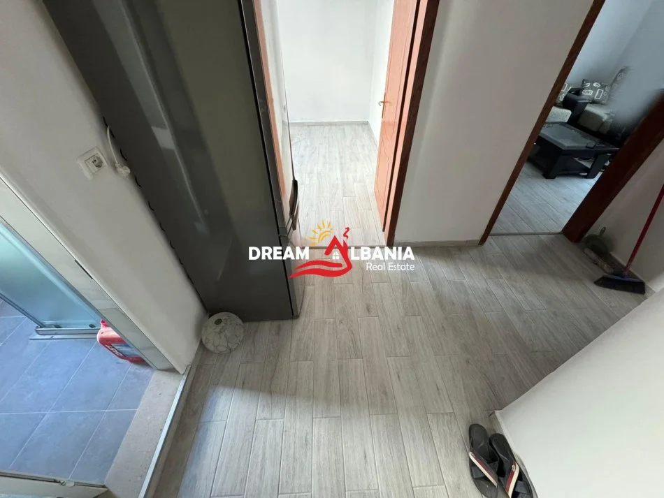 Tirane, jepet me qera apartament 2+1 Kati 4, 75 m² 550 € (ne Ali Dem, prane Shkolles Kushtrimi Liris)