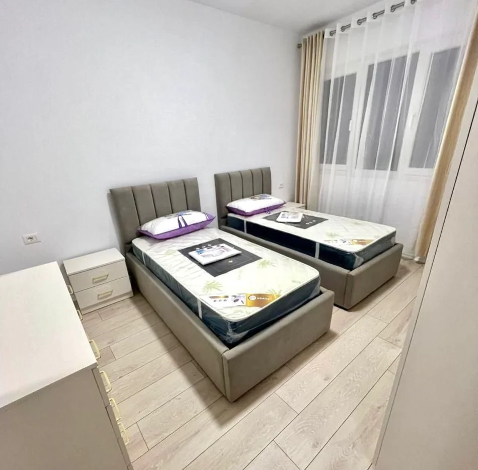 *Jepet me Qera : 2+1 +1 Ballkon 📍 Ish Fusha e Aviacionit - (River Residence) || Kt.9 - 600€ || Sp.100m² *