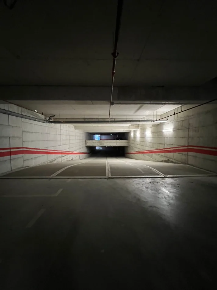 *Jepet me Qera : 2+1 +1 Ballkon 📍 Ish Fusha e Aviacionit - (River Residence) || Kt.9 - 600€ || Sp.100m² *