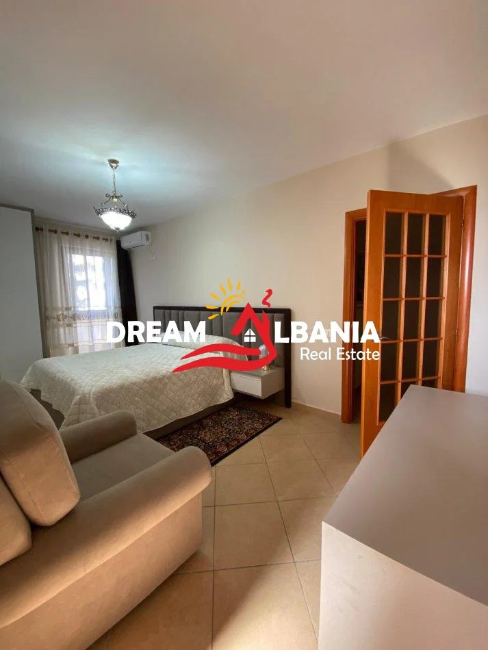 Tirane, jepet me qera apartament 1+1 Kati 5, 65 m² 800 € (tek Stadiumi Arena)