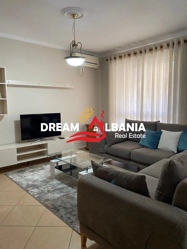 Tirane, jepet me qera apartament 1+1 Kati 5, 65 m² 800 € (tek Stadiumi Arena)