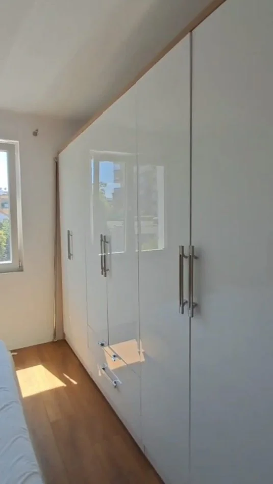 Tirane, jepet me qera apartament 2+1 Kati 3, 80 m² 600 € (rruga asim vokshi)