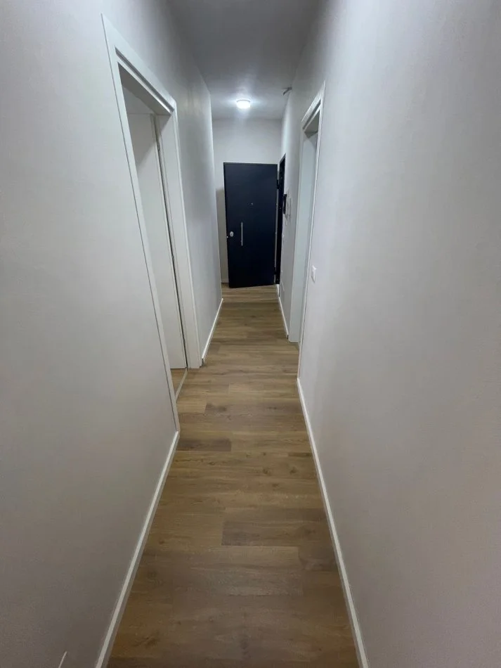 Tirane, jepet me qera apartament 2+1+Ballkon Kati 8, 100 m² 650 € (Don Bosko)