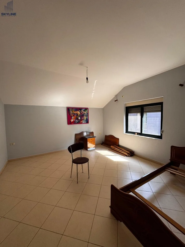 Tirane, jepet me qera apartament 3 Katshe Kati 3, 270 m² 1.800 € 