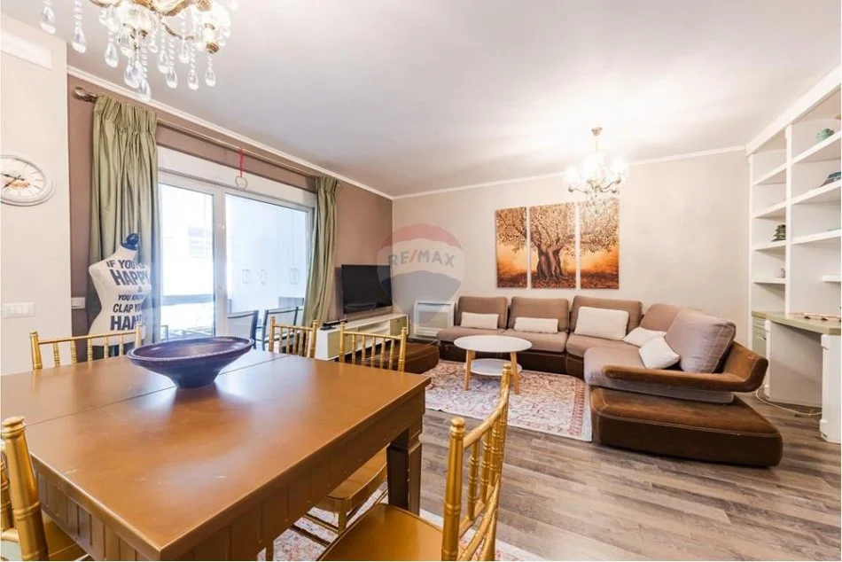 Tirane, jepet me qera apartament 2+1+Aneks+Ballkon Kati 2, 101 m² 1.000 € 