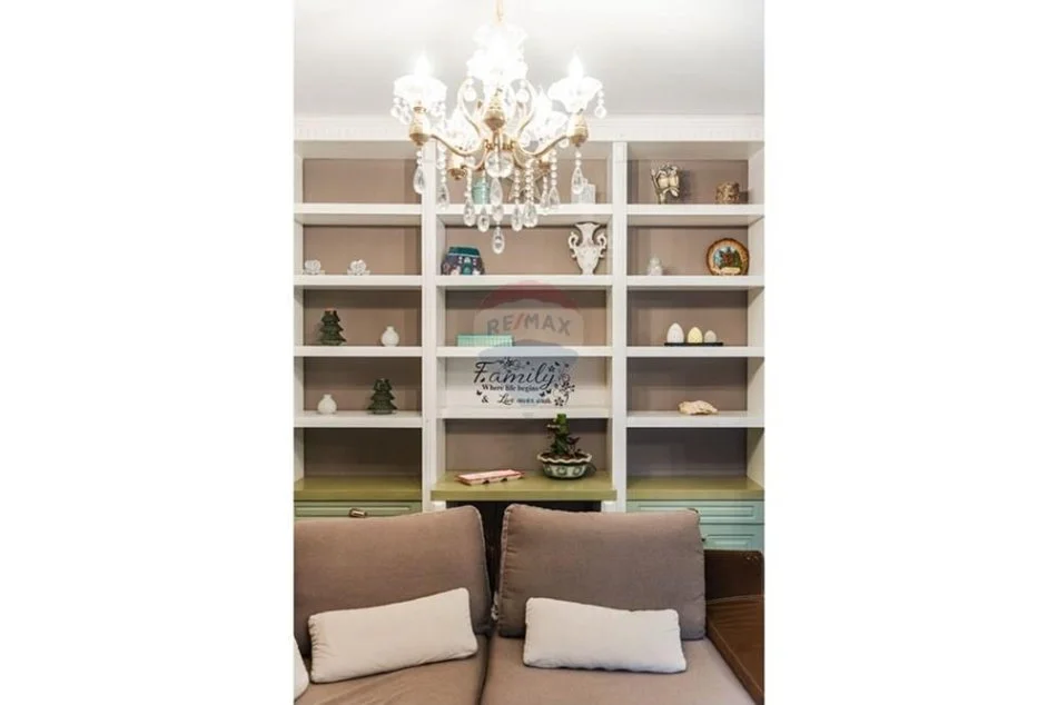 Tirane, jepet me qera apartament 2+1+Aneks+Ballkon Kati 2, 101 m² 1.000 € 