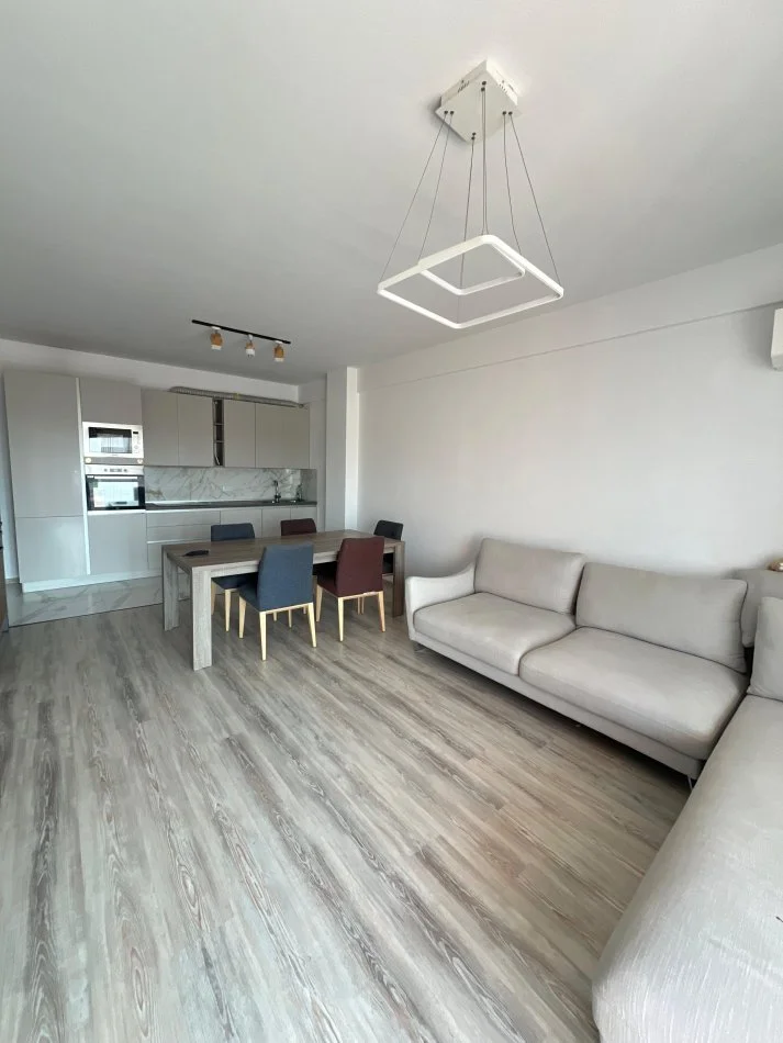 Tirane, jepet me qera apartament 2+1+Ballkon Kati 5, 1.100 €