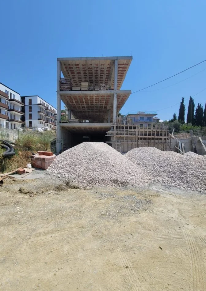 Golem, shitet Vile 4+1+Aneks+Ballkon Kati 3, 843 m² (Golem,Kavaje)