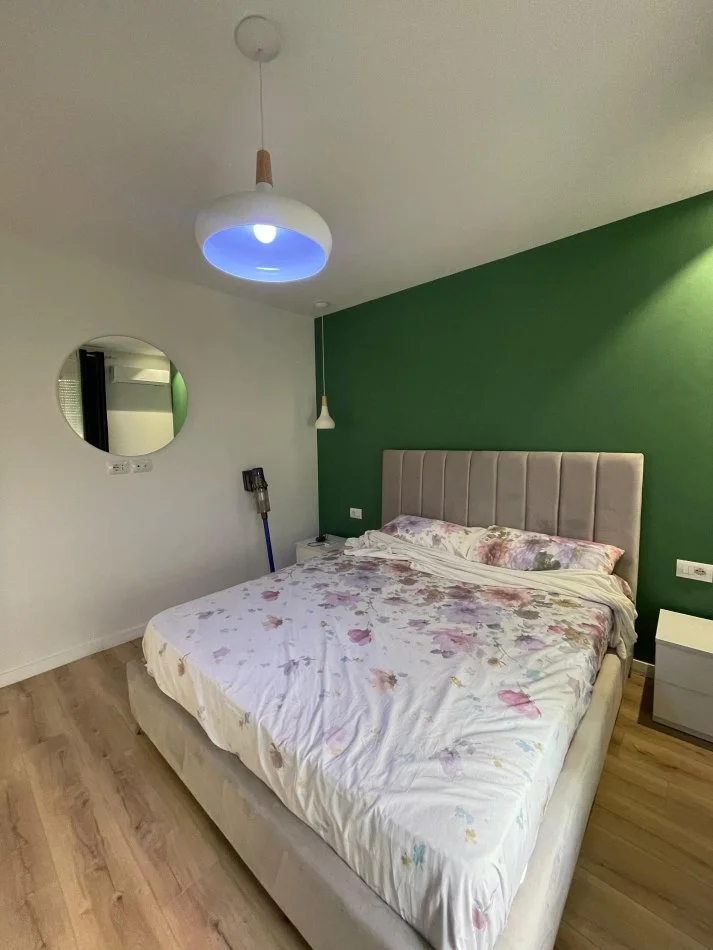 Tirane, jepet me qera shtepi 2+1 Kati 1, 800 € (Rruga e Kavajes, Qender)