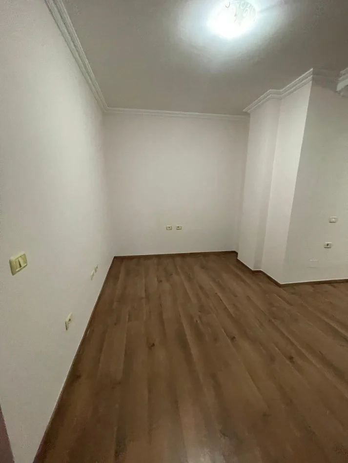 shitet Vile , 669 m² 849.999 € (Mjull-Bathore)