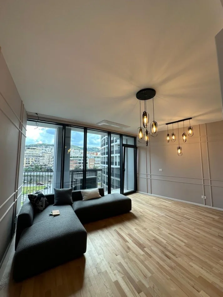 Tirane, jepet me qera apartament 2+1+1 Post Parkim Kati 4, 110 m² 1.700 € (Lake View)