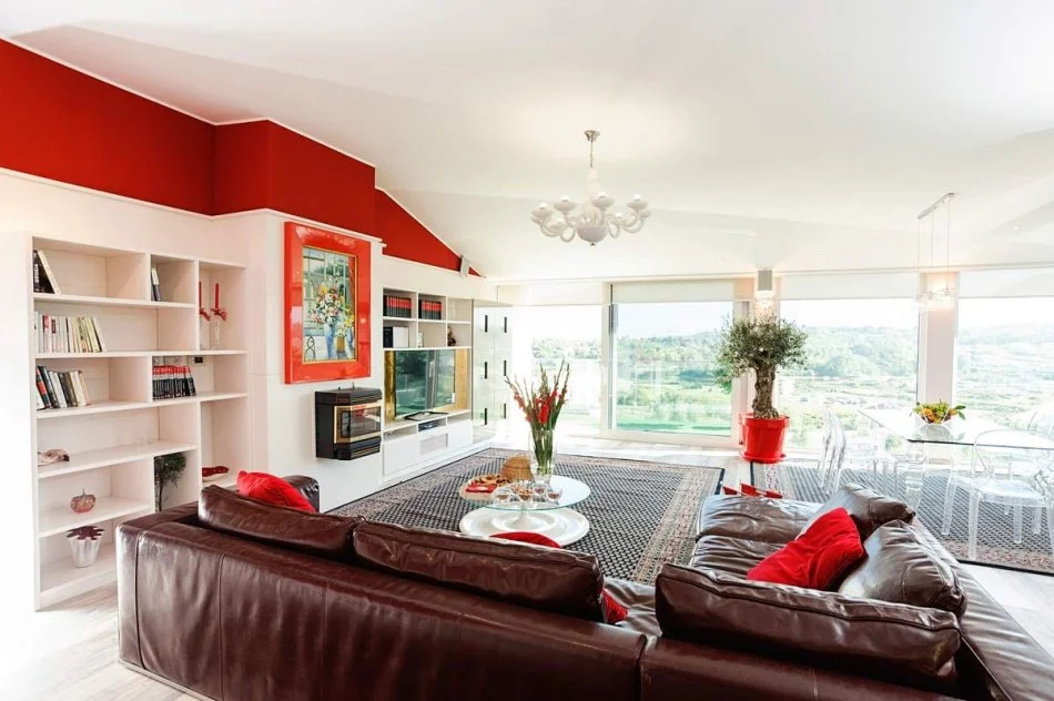 Tirane, jepet me qera apartament 2+1+Ballkon Kati 6, 203 m² 1.700 € (Liqeni i Thate)